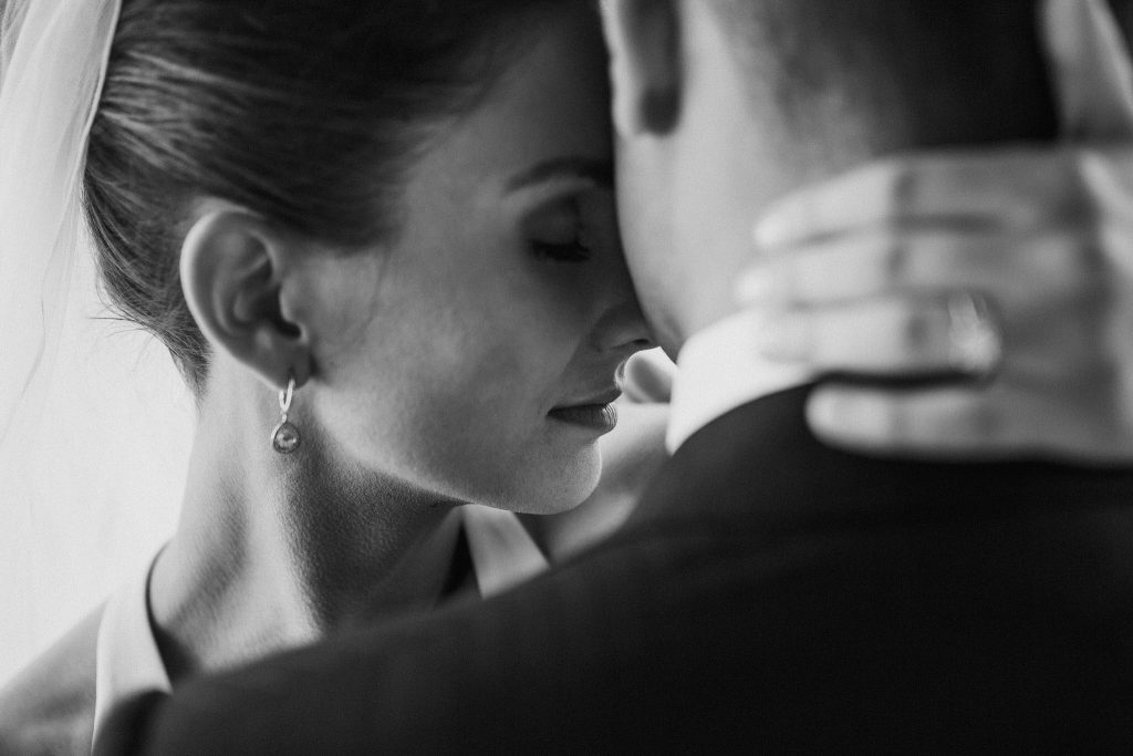 WEDDING PHOTOGRAPHER